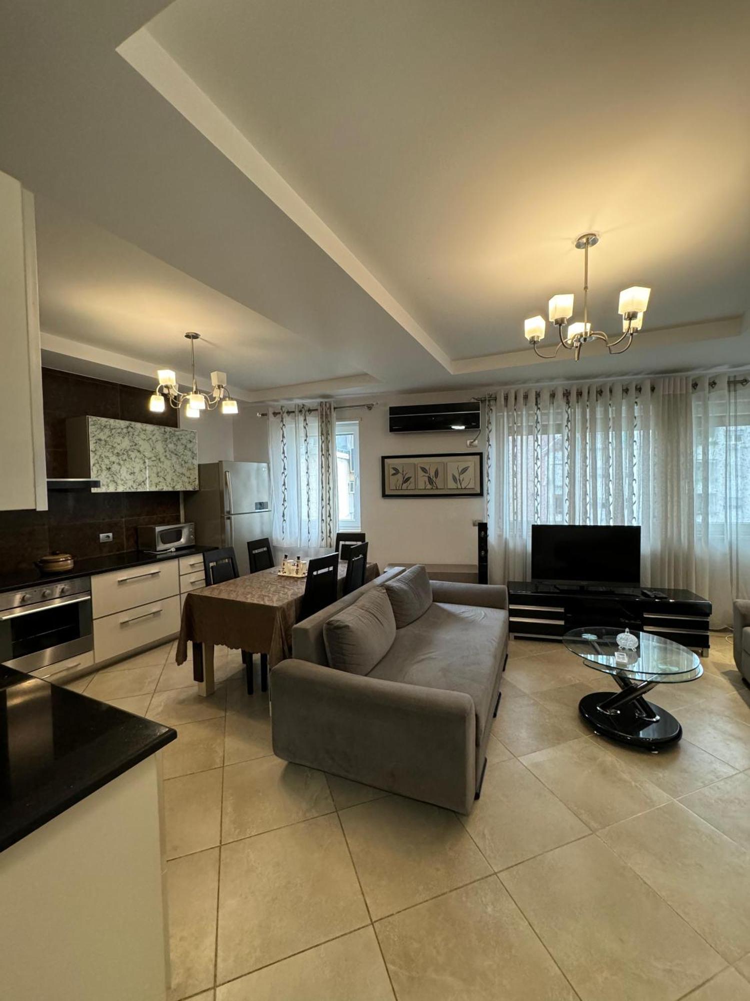 Diem Apartment Near Pazari I Ri Tirana Exterior photo