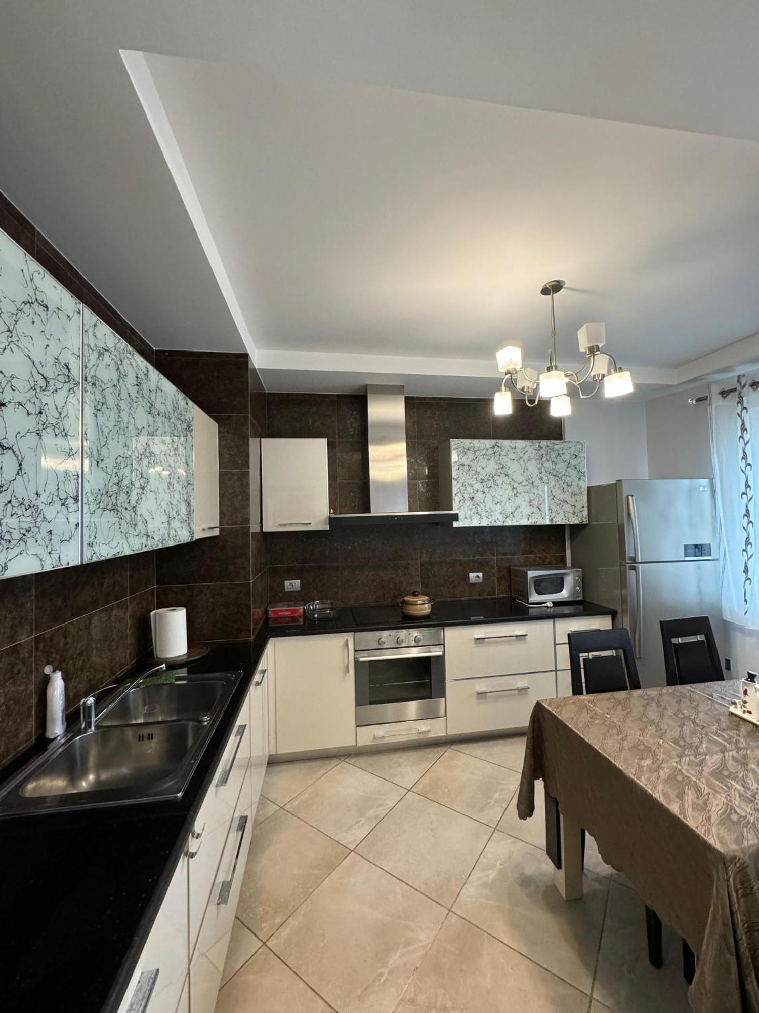 Diem Apartment Near Pazari I Ri Tirana Exterior photo
